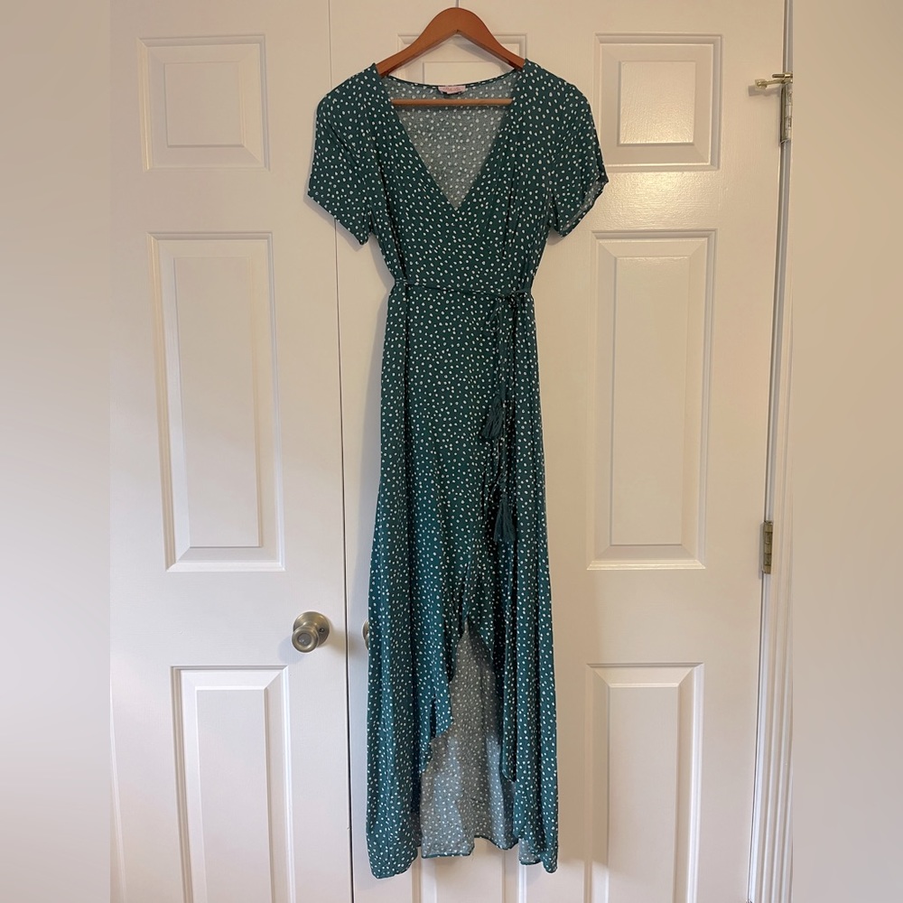 Pink Lily Hunter Green and White High/Low Dress - Medium